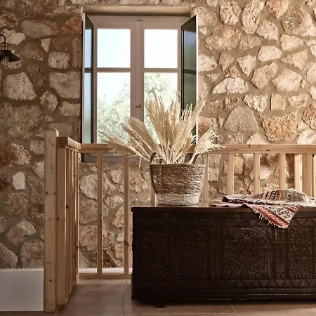 Dounias Village - Traditional Architecture & Modern Luxury Holiday home *