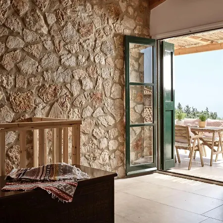 Dounias Village - Traditional Architecture & Modern Luxury Holiday home *