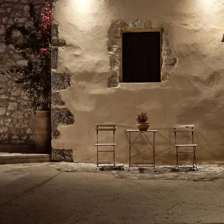 Dounias Village - Traditional Architecture & Modern Luxury Holiday home *