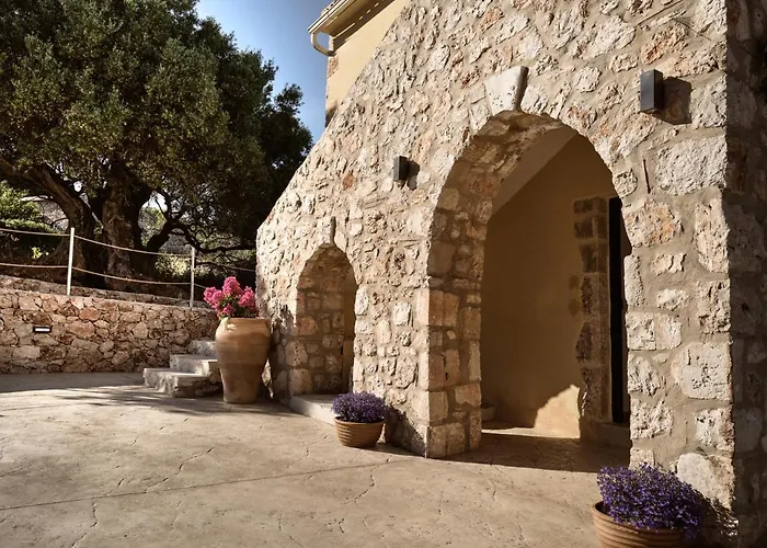 Casa vacanze Dounias Village - Traditional Architecture & Modern Luxury, By Zantewize Koríthion