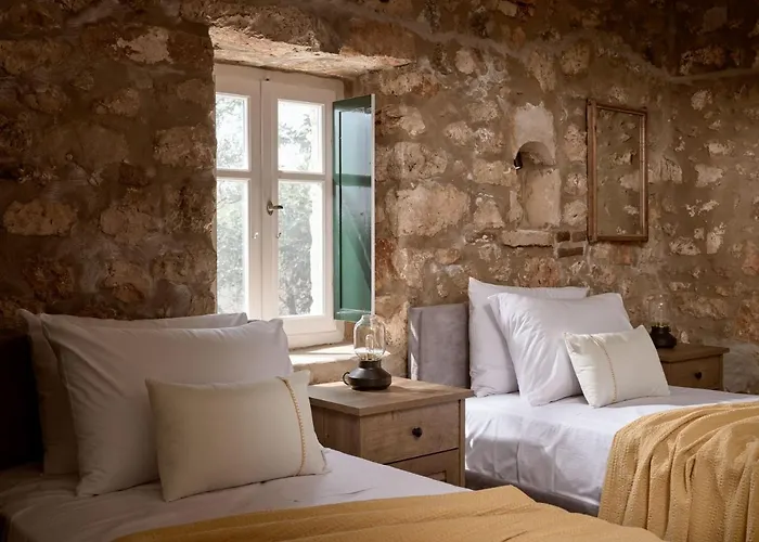 Dounias Village - Traditional Architecture & Modern Luxury, By Zantewize Casa vacanze